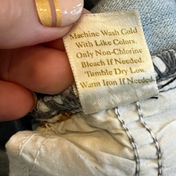 Caslon Light Wash Straight Leg Jeans 12P - Picture 5 of 6